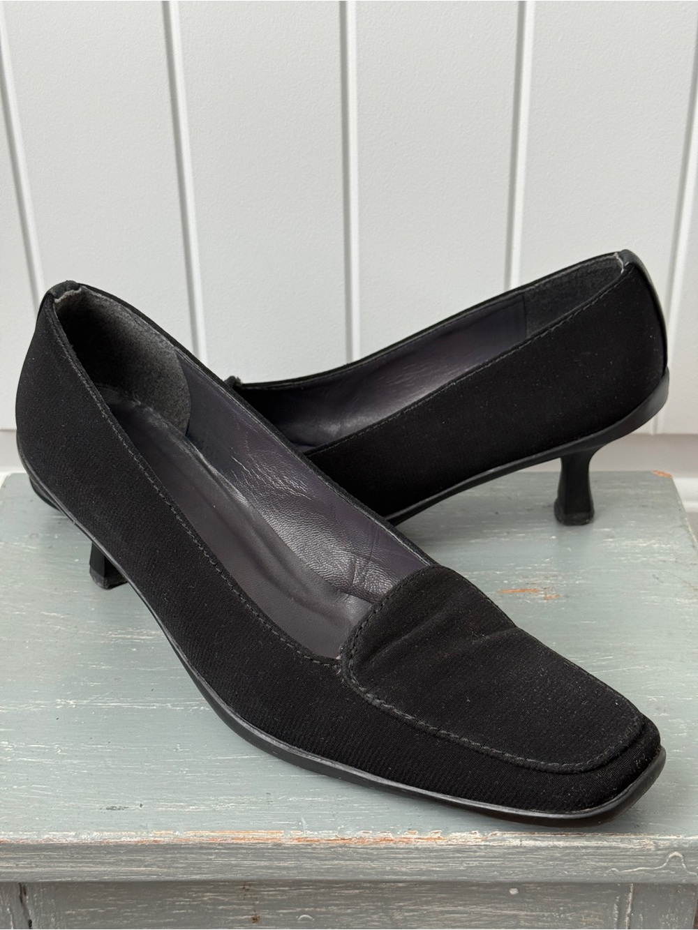 Stuart Weitzman Women's Black Kitten Heel Loafers Size 9